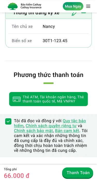 Khách hàng thanh toán trực tuyến để hoàn tất mua bảo hiểm TNDS bắt buộc cho xe máy.