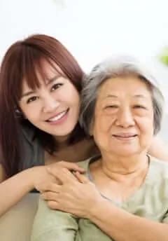 Con cái chủ động chăm sóc sức khỏe cha mẹ với bảo hiểm sức khỏe phụng dưỡng toàn diện